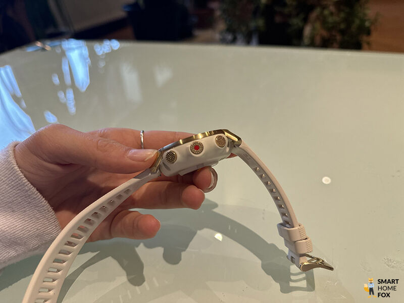 Man sieht die Tasten der Polar Grit X Pro.